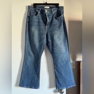 Loft Curvy Kick Crop Jeans, Size 31